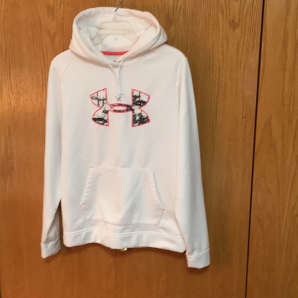 Under Armour Semi-Fitted White w/Camo Logo Hoodie - Picture 4 of 11